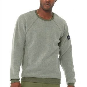 Alo Triumph Crew Neck Sweatshirt in the color Jungle size Medium
